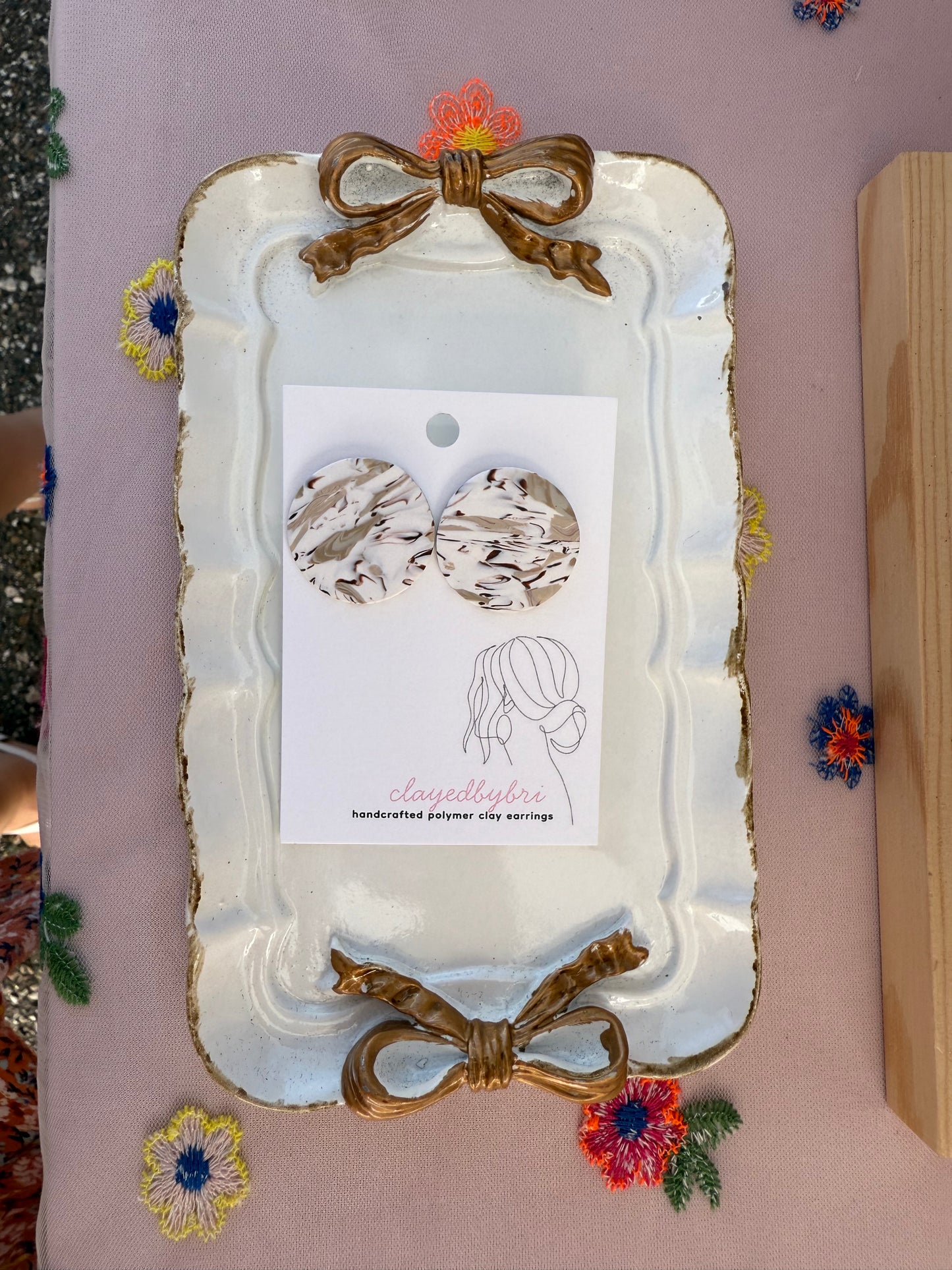 Brown & Right Marbled Round Earrings