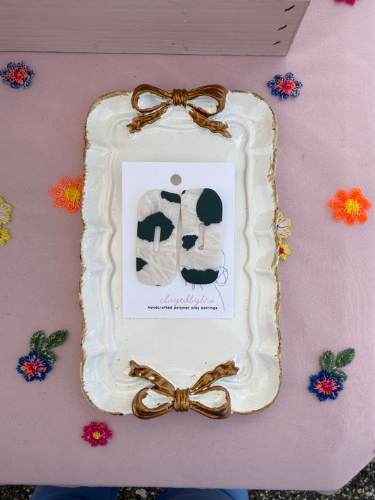 Green & White Oval Shaped Earrings