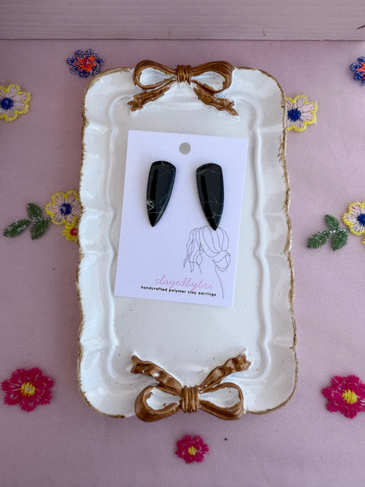 Black and White Marbled Dagger