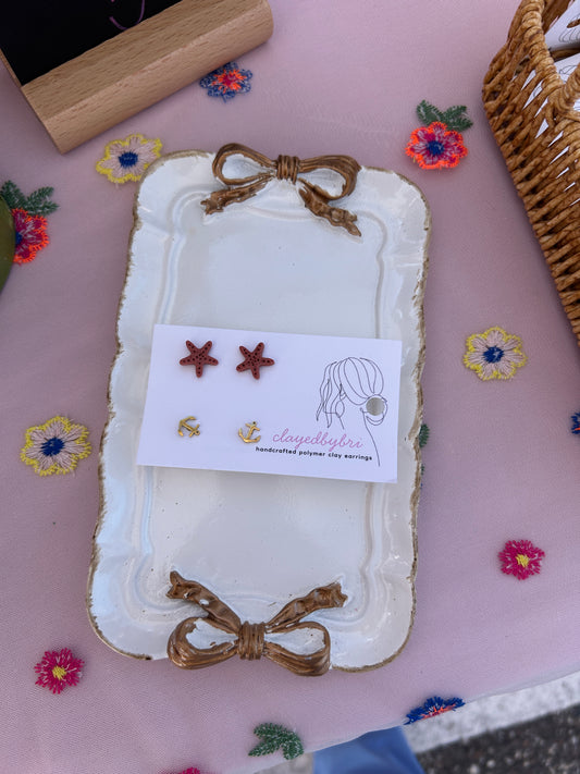 Stud Park ! Reddish-Brown Starfish & Gold Anchors