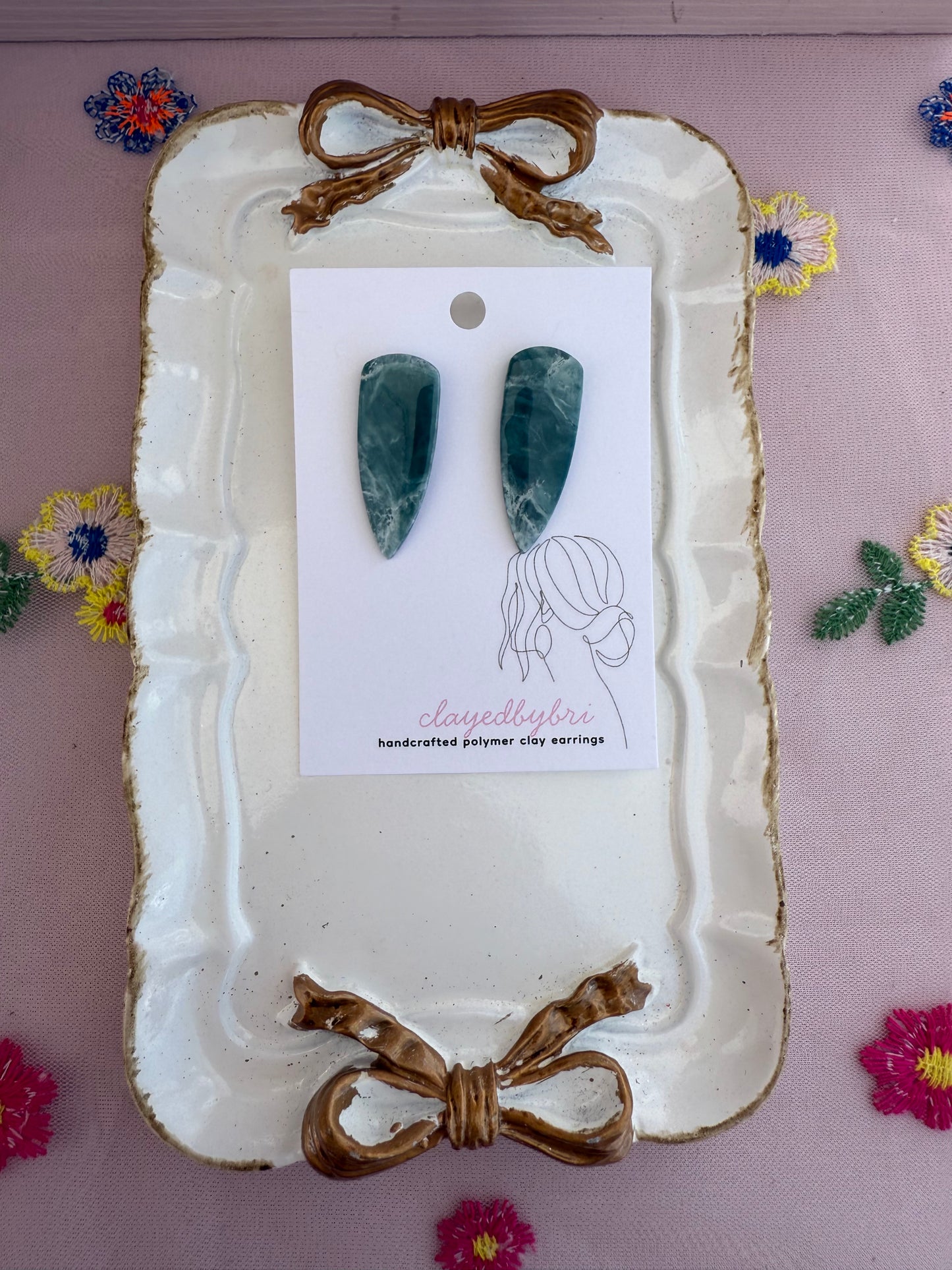 Blue Marbled Daggers