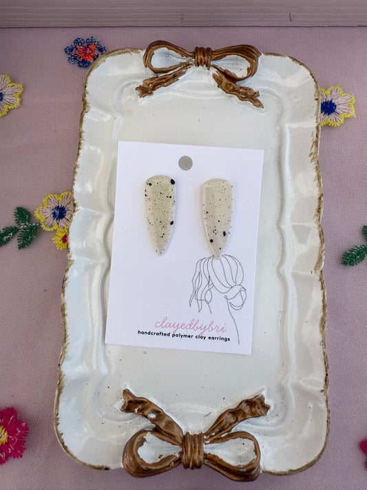 White and Black Speckled Daggers