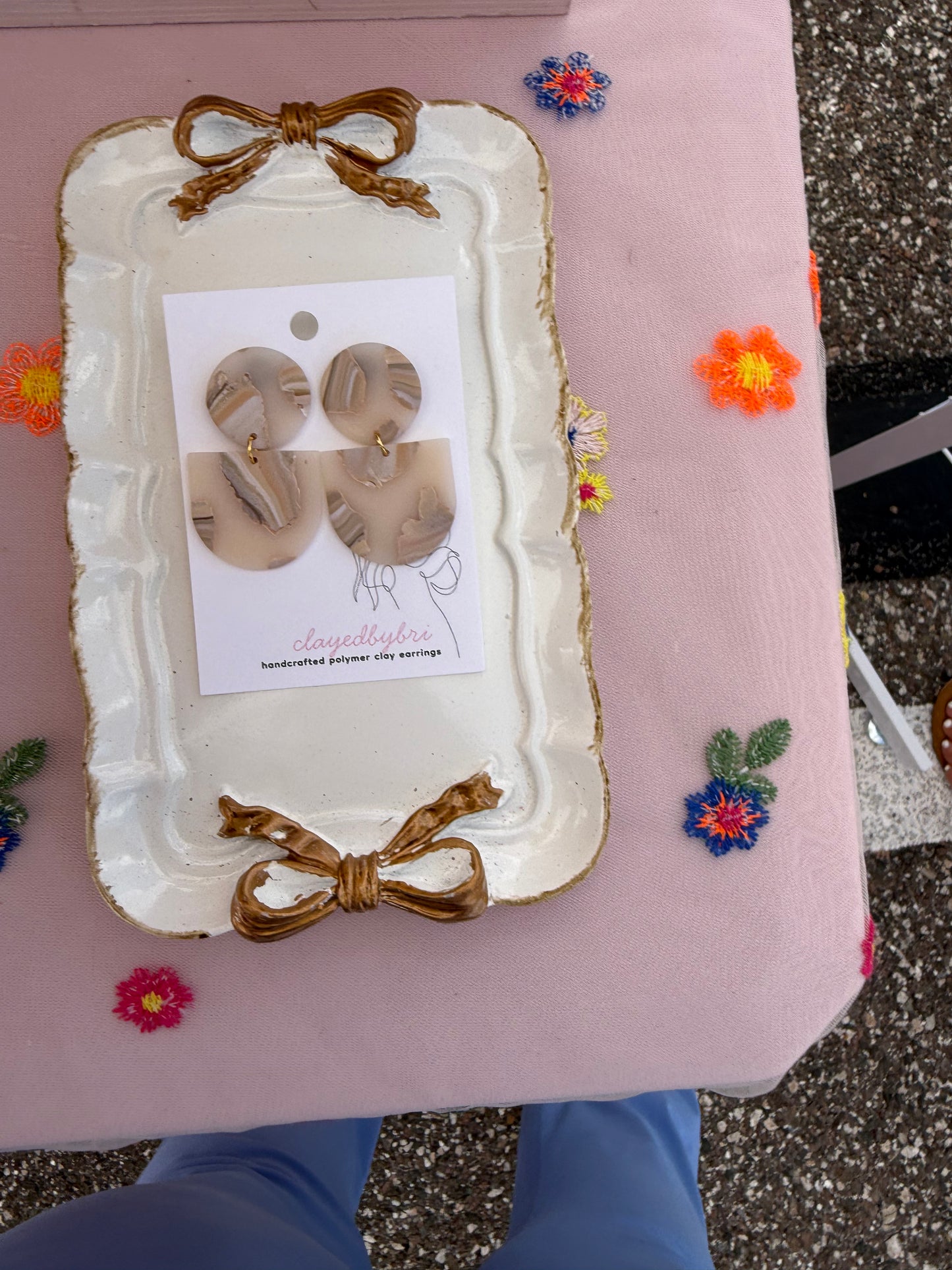 Marbled Tan Dangle Design