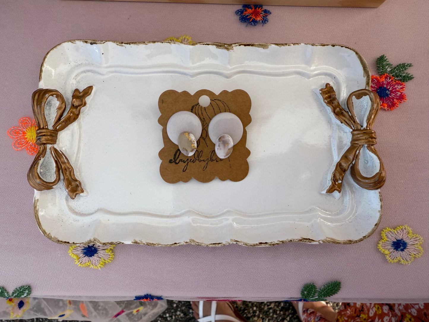 Neutral Statement Studs